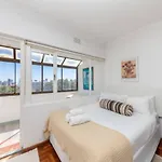 Bright And Homey 1 Bedroom In Gardens