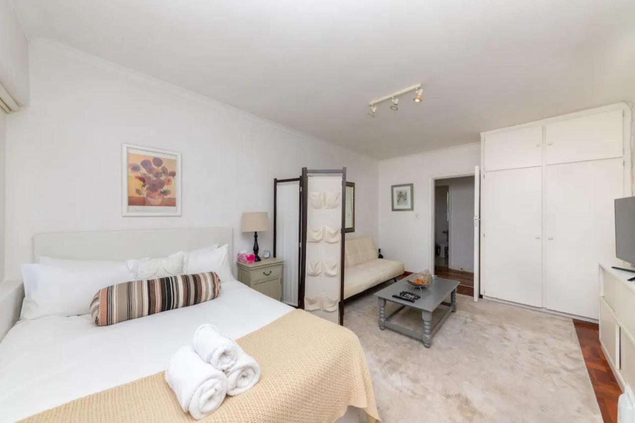 Bright And Homey 1 Bedroom In Gardens Apartment *